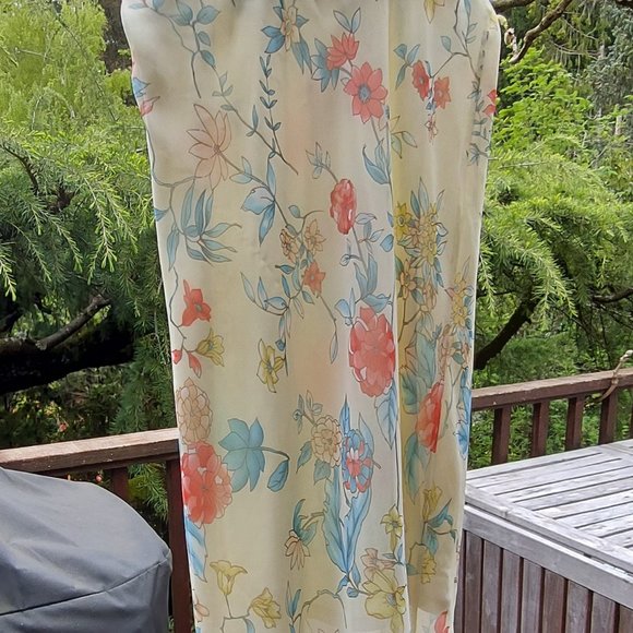 Gorgeous, Springy Multi-Colored Lined Flared Skirt - Picture 1 of 6